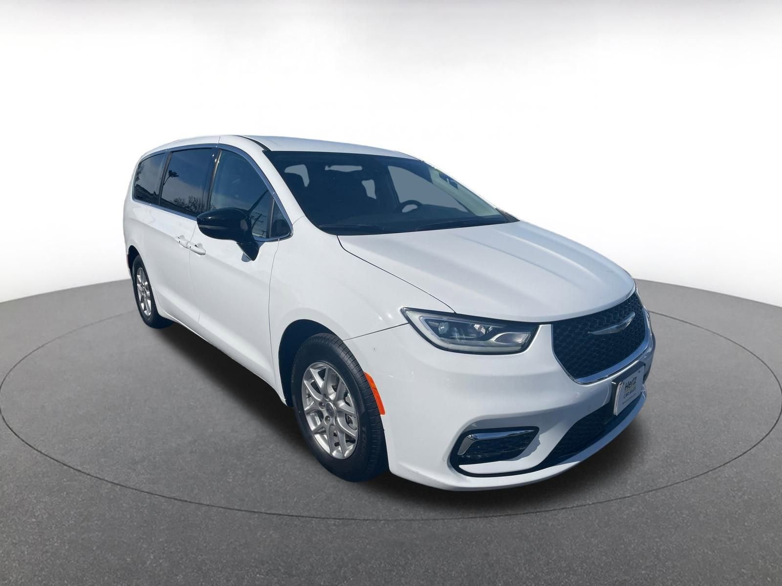 Thumbnail: 2024 Chrysler Pacifica - 1