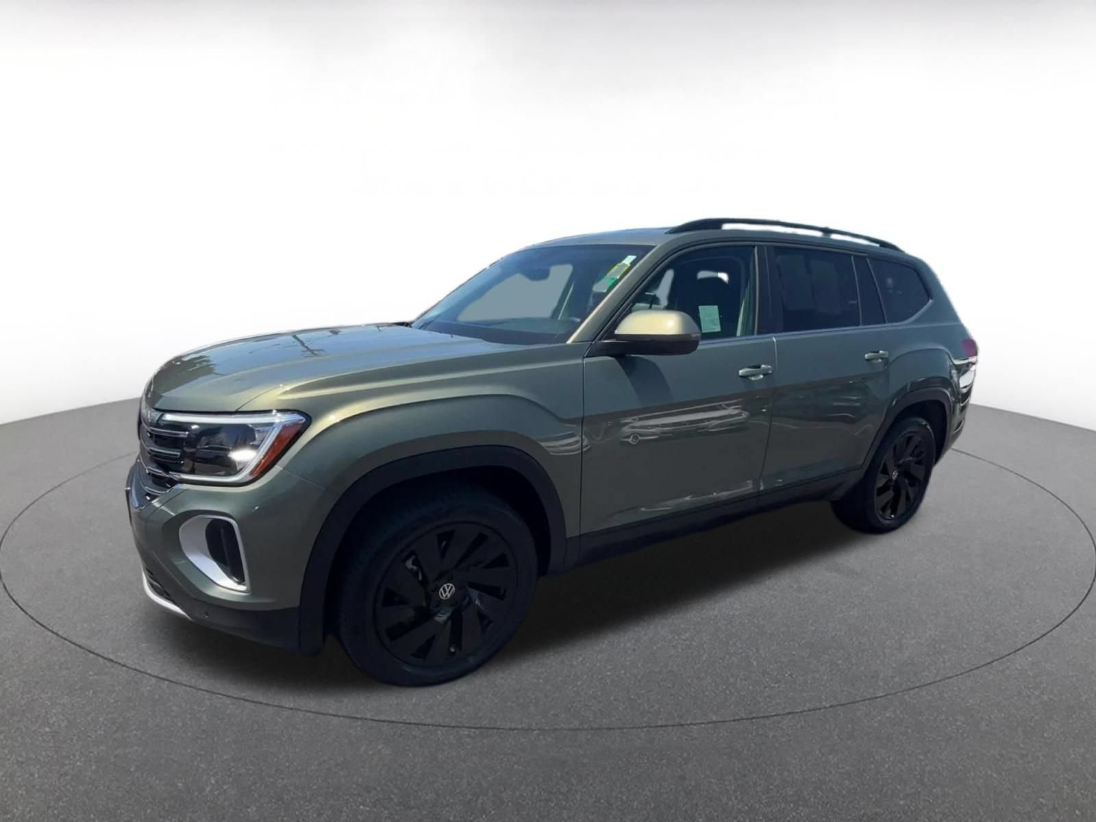 Thumbnail: 2026 Volkswagen Atlas - 6