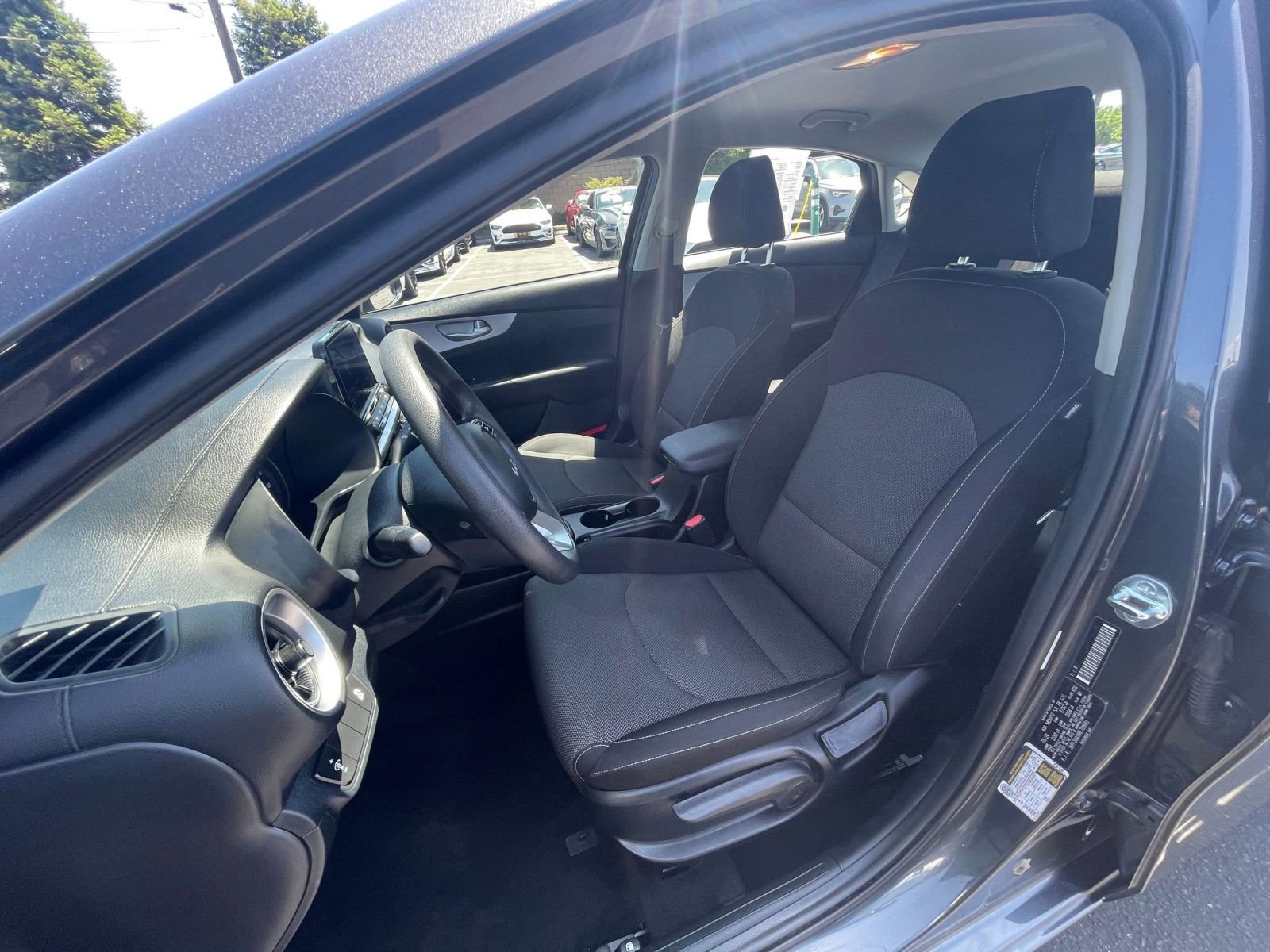 Thumbnail: 2024 Kia Forte - 33