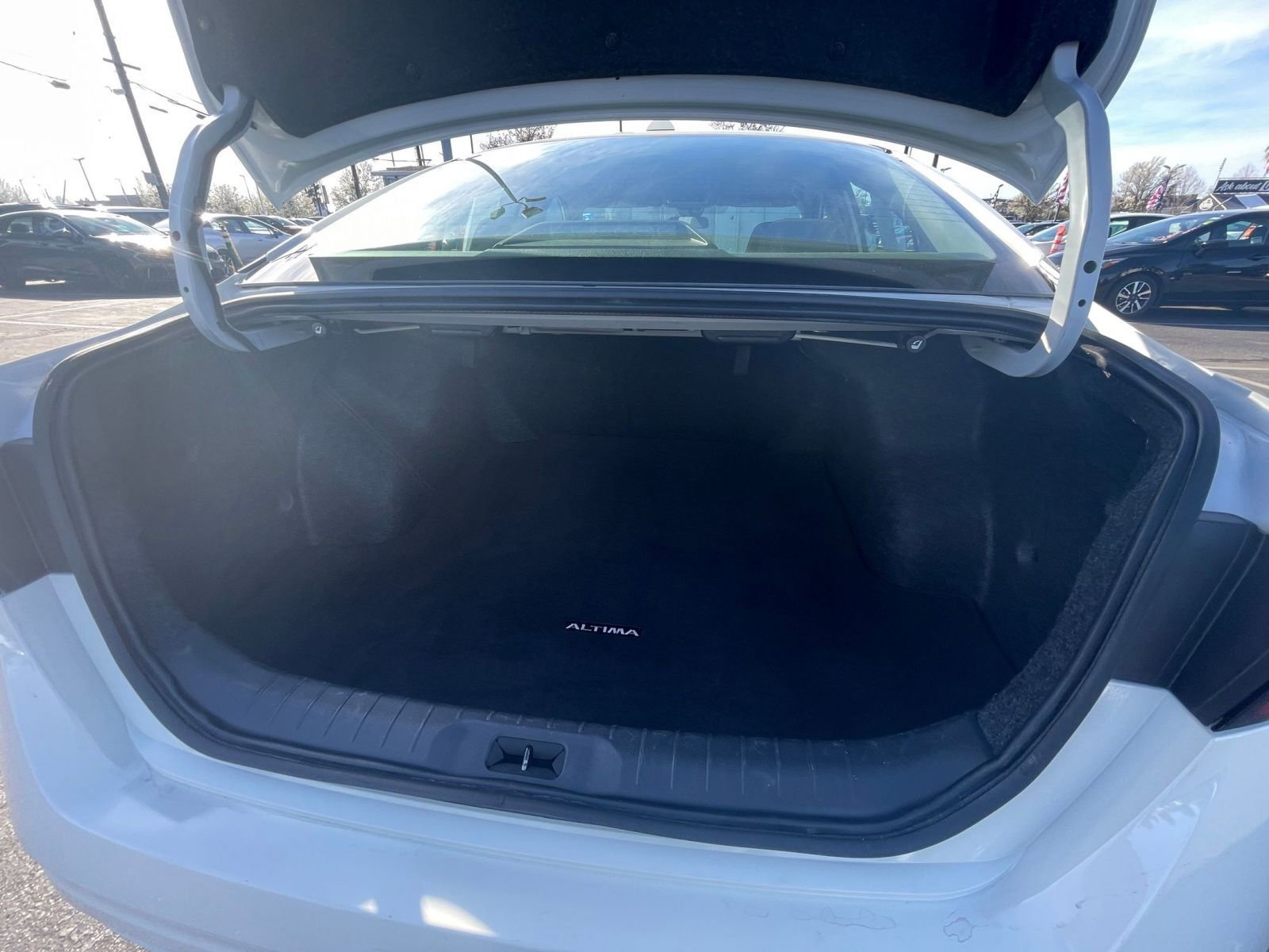 Thumbnail: 2025 Nissan Altima - 25