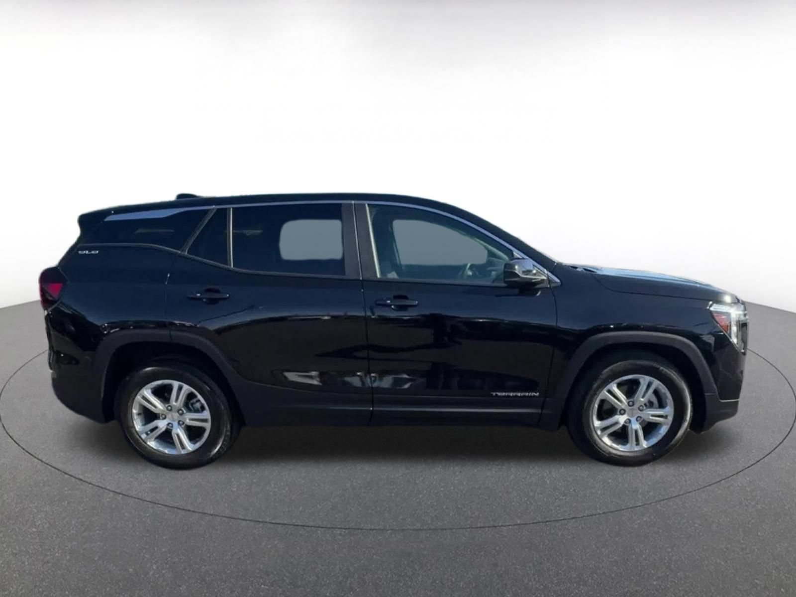 Thumbnail: 2024 GMC Terrain - 13