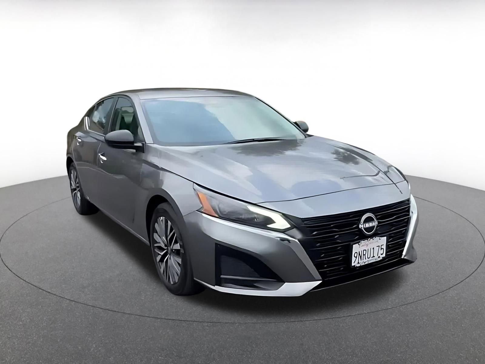 Thumbnail: 2025 Nissan Altima - 3