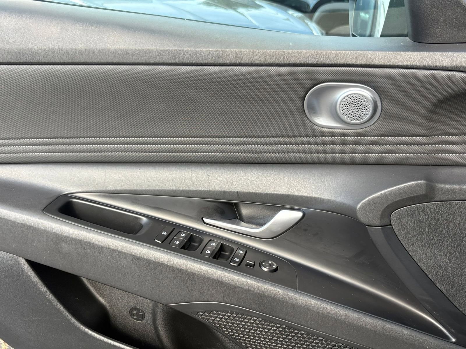 Thumbnail: 2025 Hyundai Elantra - 18