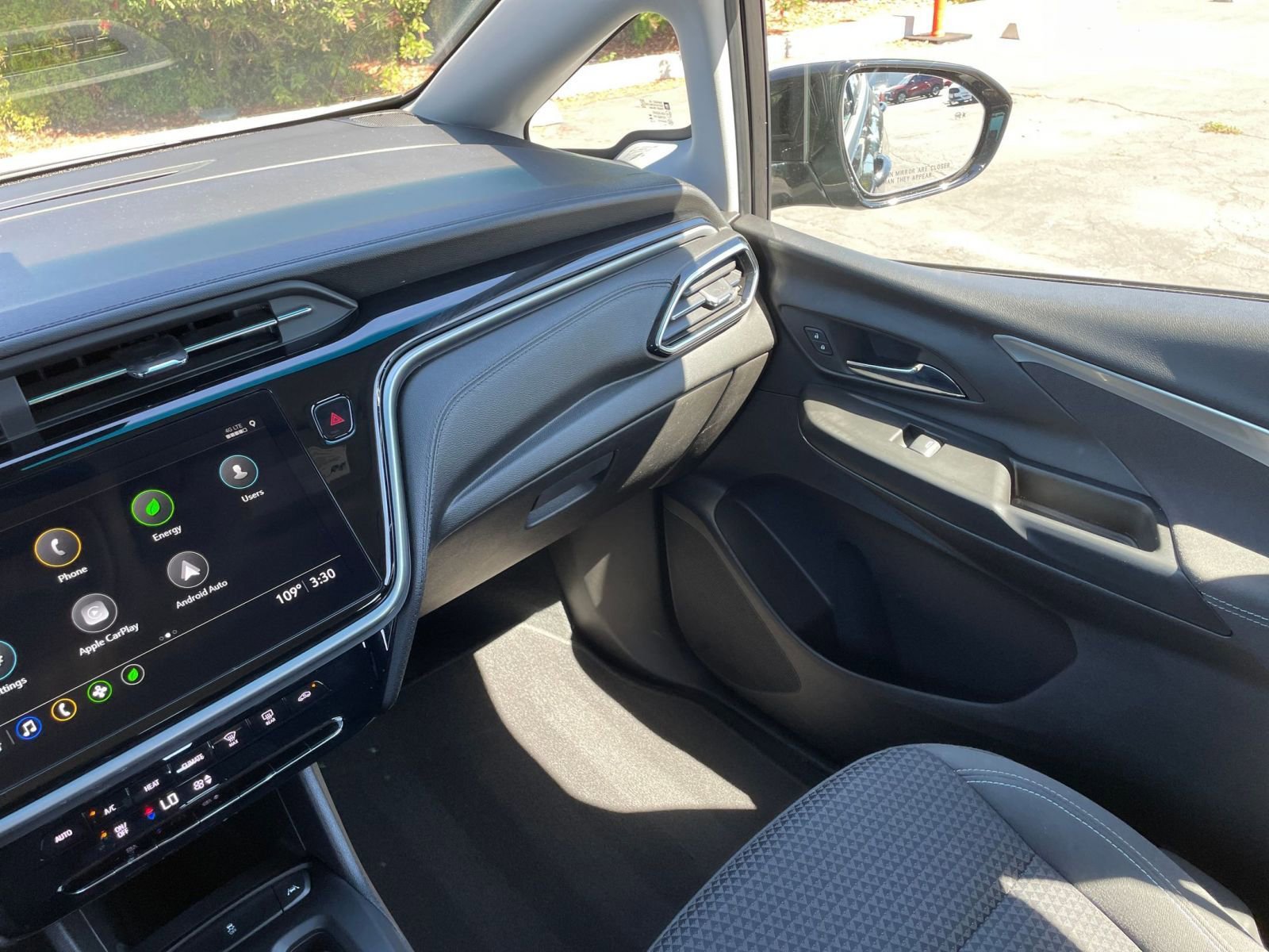 Thumbnail: 2023 Chevrolet Bolt EV - 32