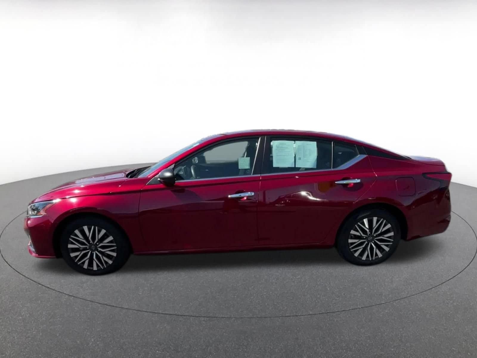 Thumbnail: 2025 Nissan Altima - 9
