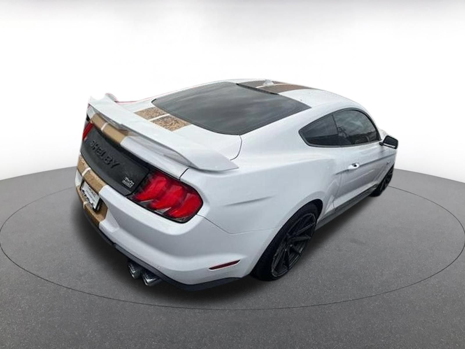 Thumbnail: 2022 Ford Mustang - 4