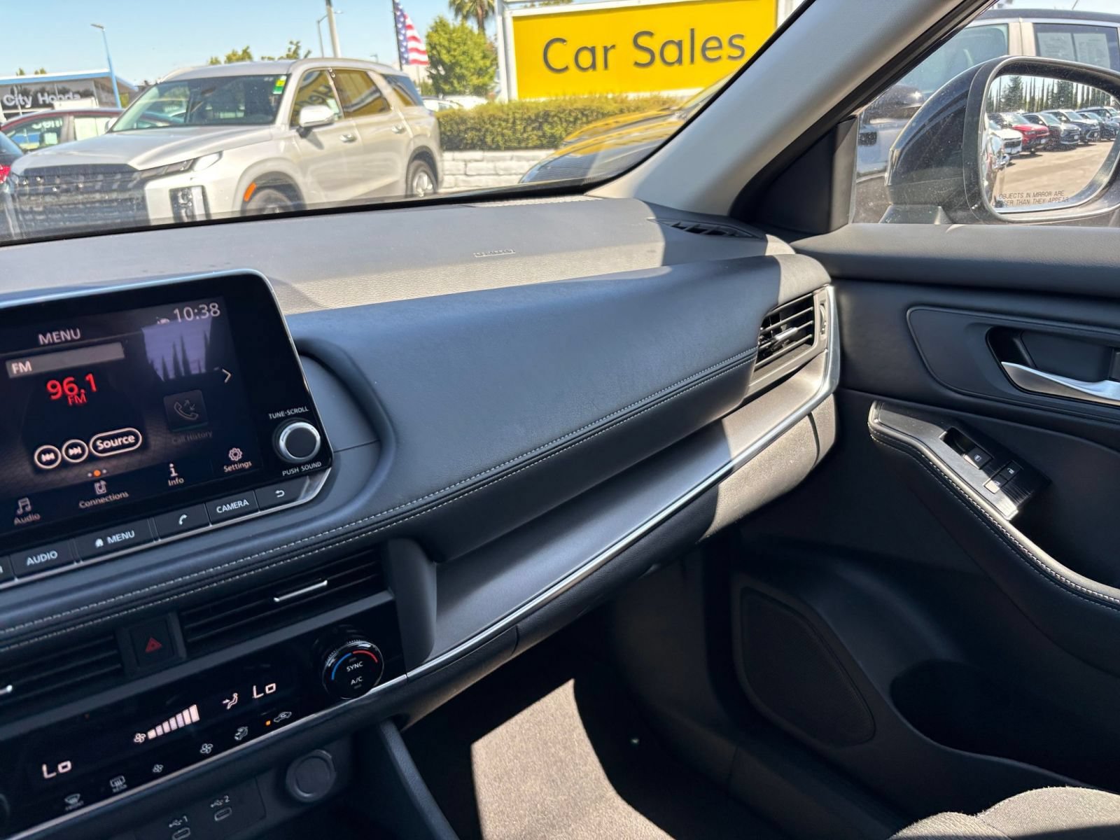 Thumbnail: 2025 Nissan Rogue - 32