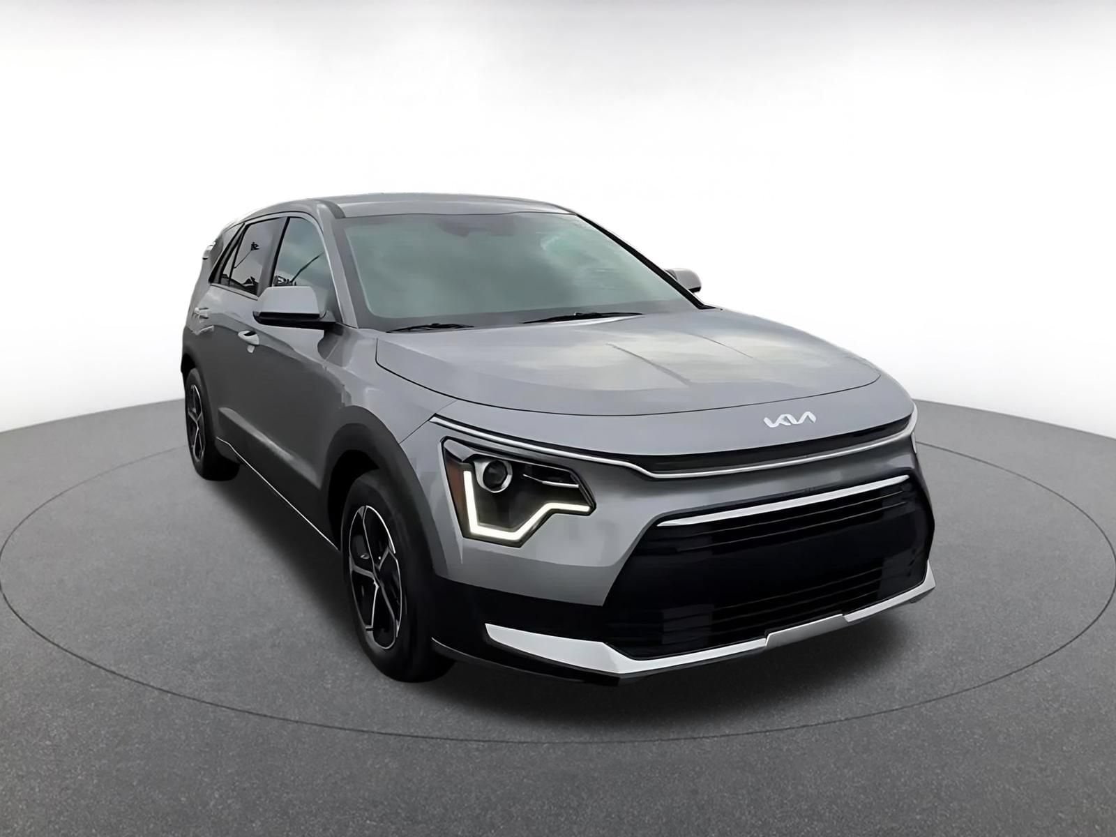 Thumbnail: 2026 Kia Niro - 3