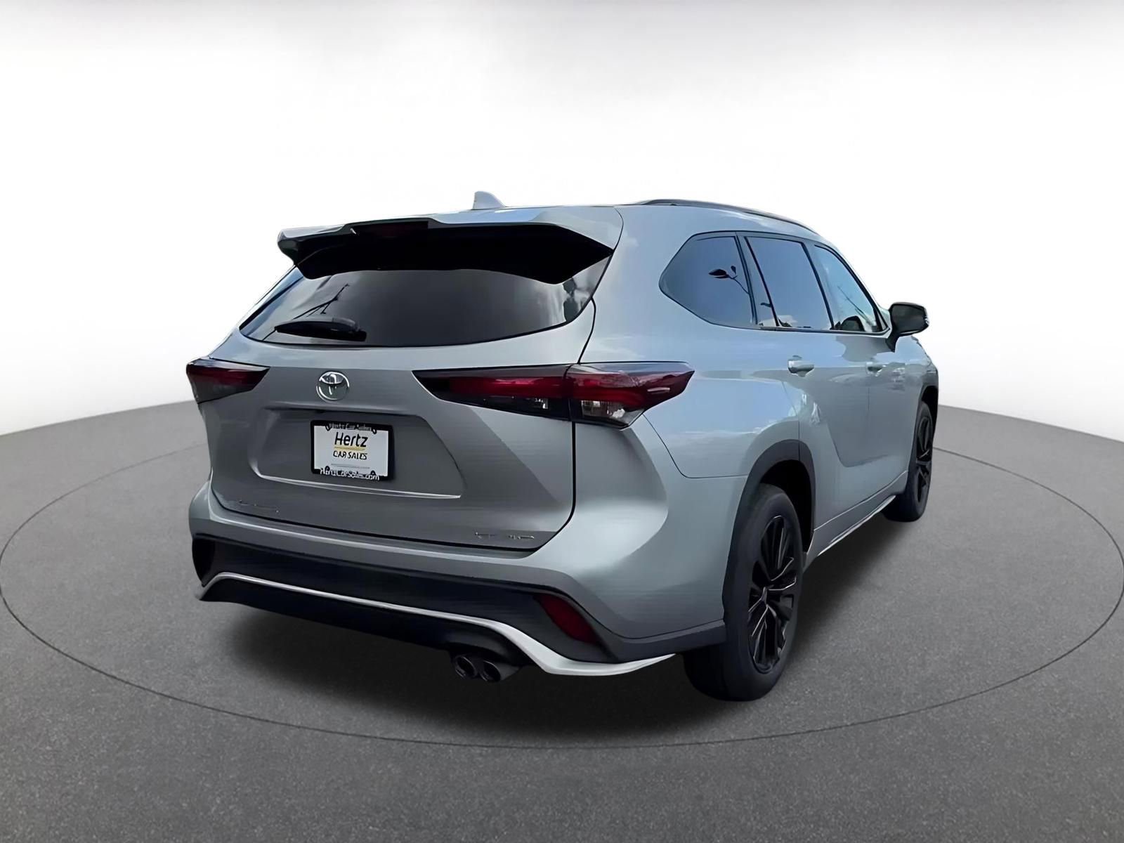 Thumbnail: 2025 Toyota Highlander - 15