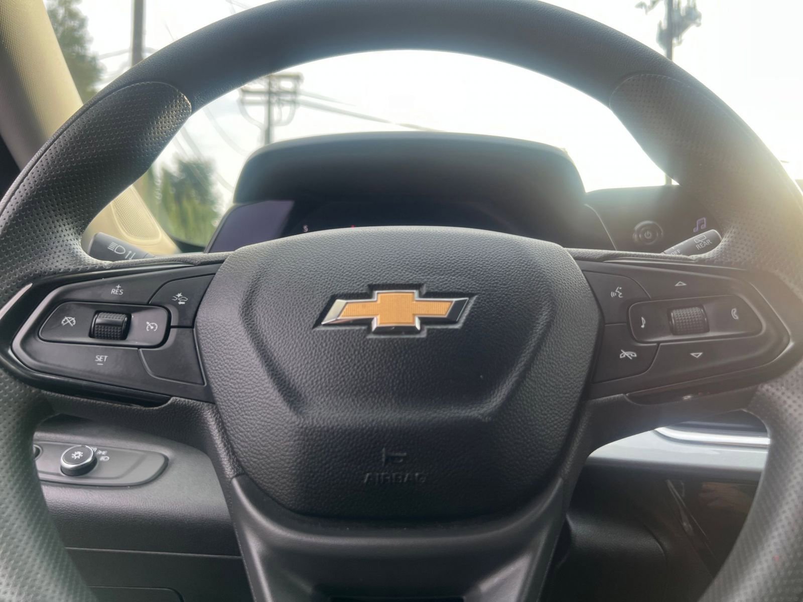 Thumbnail: 2025 Chevrolet Trax - 28