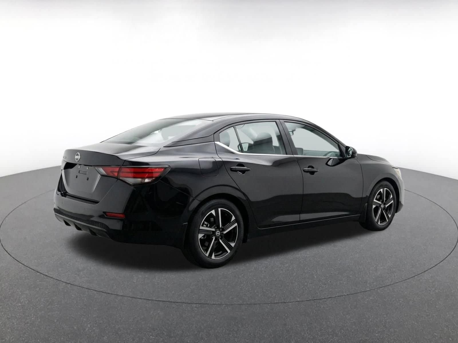 Thumbnail: 2025 Nissan Sentra - 9