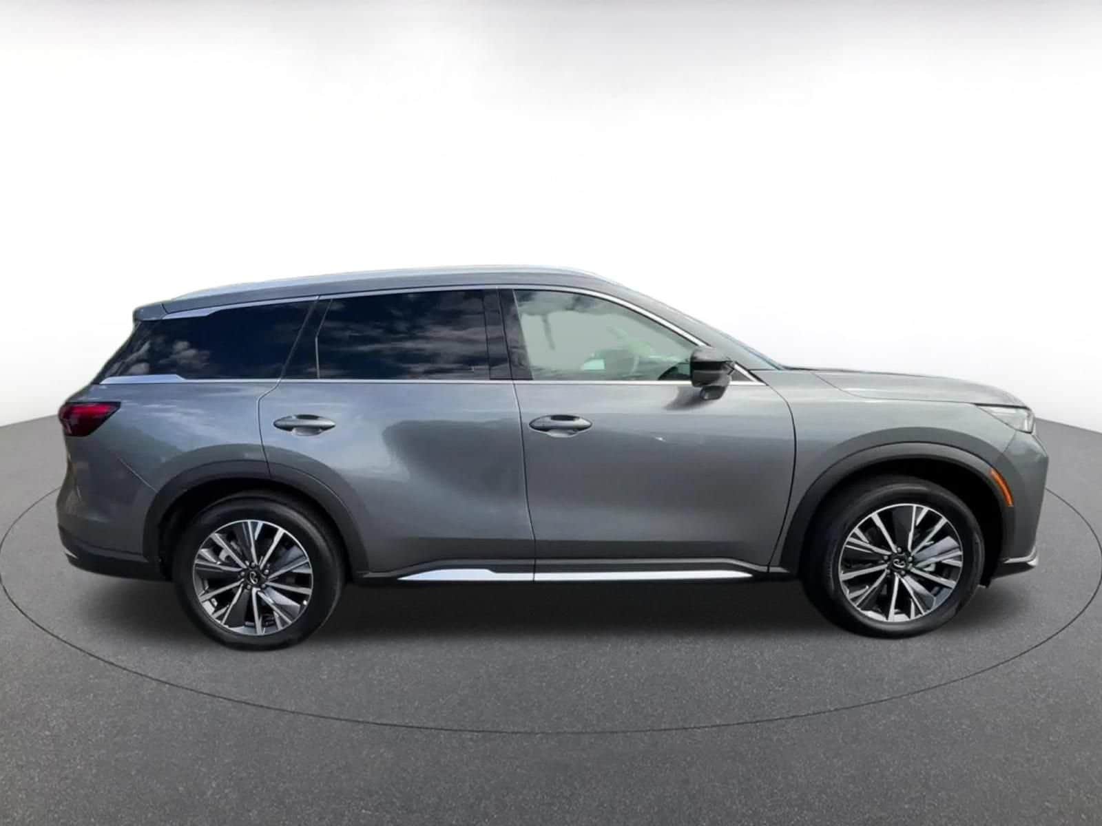 Thumbnail: 2026 INFINITI QX60 - 16