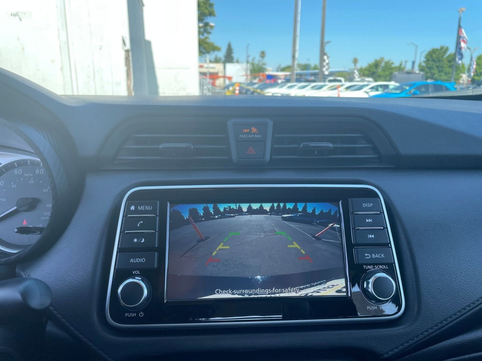 2024 Nissan Versa S 17