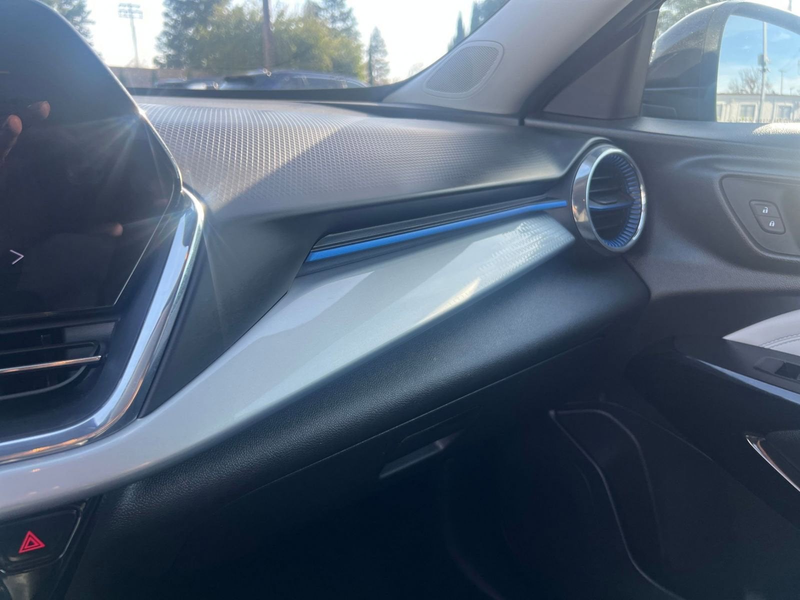 Thumbnail: 2025 Chevrolet Trax - 35