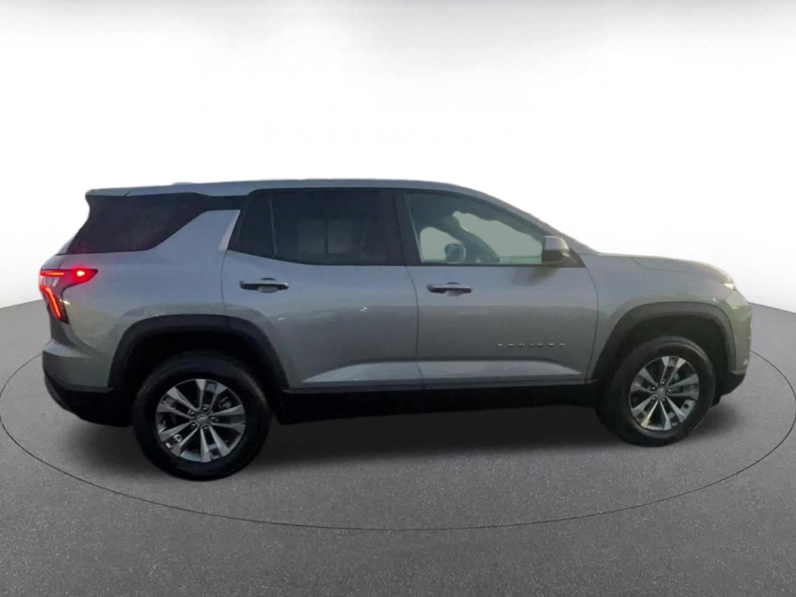 Thumbnail: 2025 Chevrolet Equinox - 16