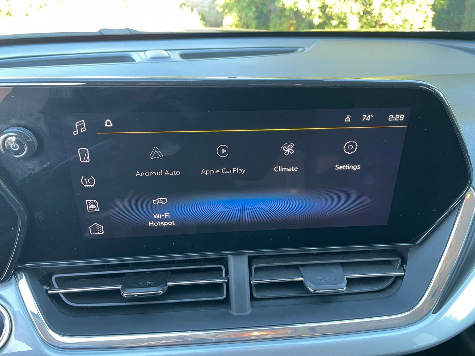 Thumbnail: 2025 Chevrolet Trax - 21