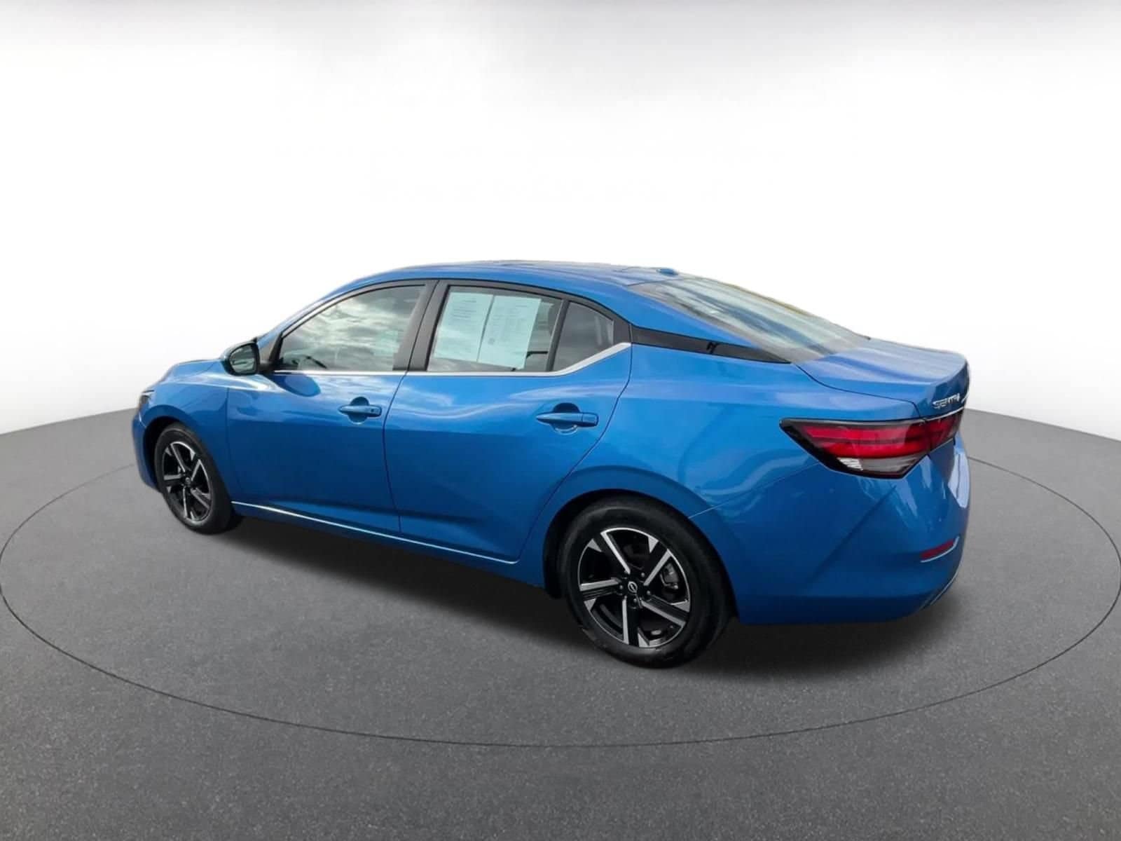 Thumbnail: 2025 Nissan Sentra - 9