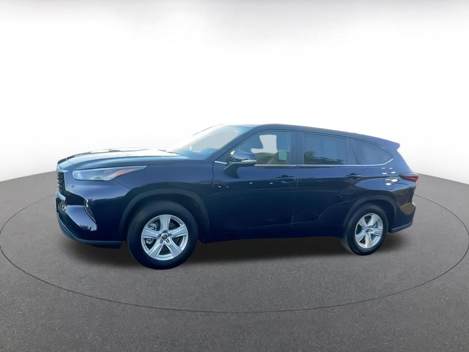 Thumbnail: 2025 Toyota Highlander - 8