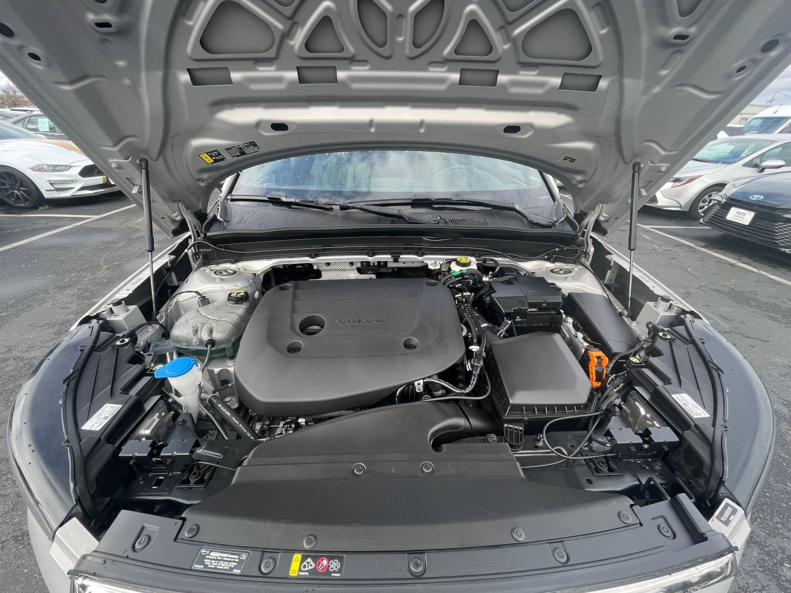 Thumbnail: 2024 Volvo XC40 - 29