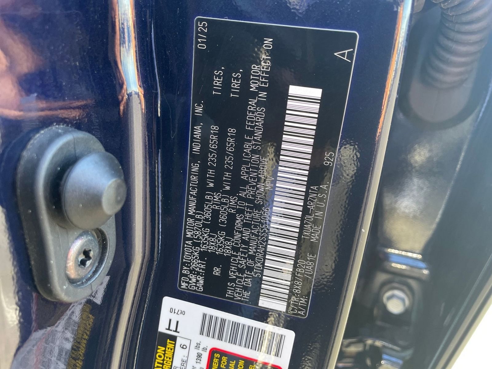 Thumbnail: 2025 Toyota Highlander - 32