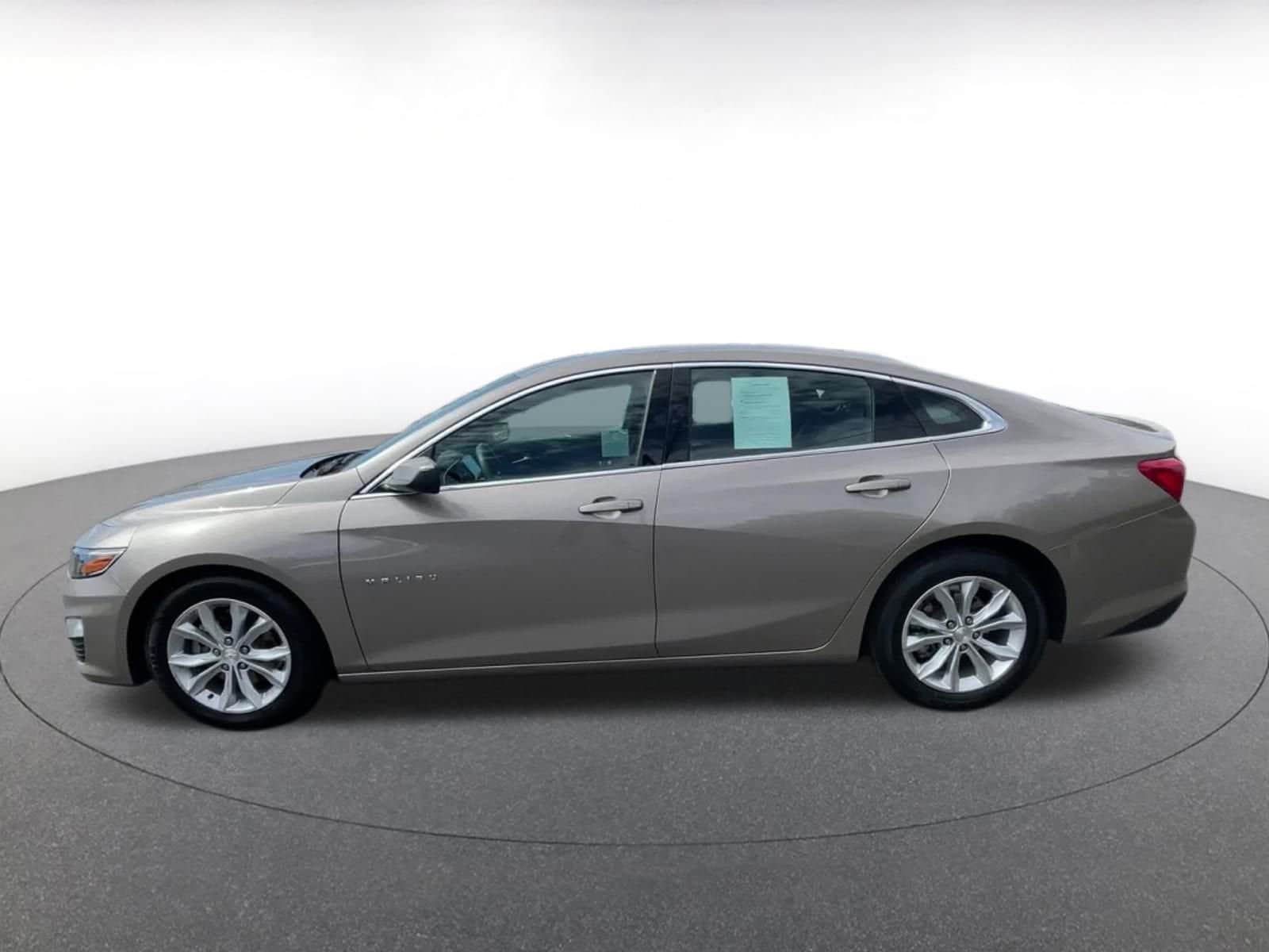 Thumbnail: 2023 Chevrolet Malibu - 9