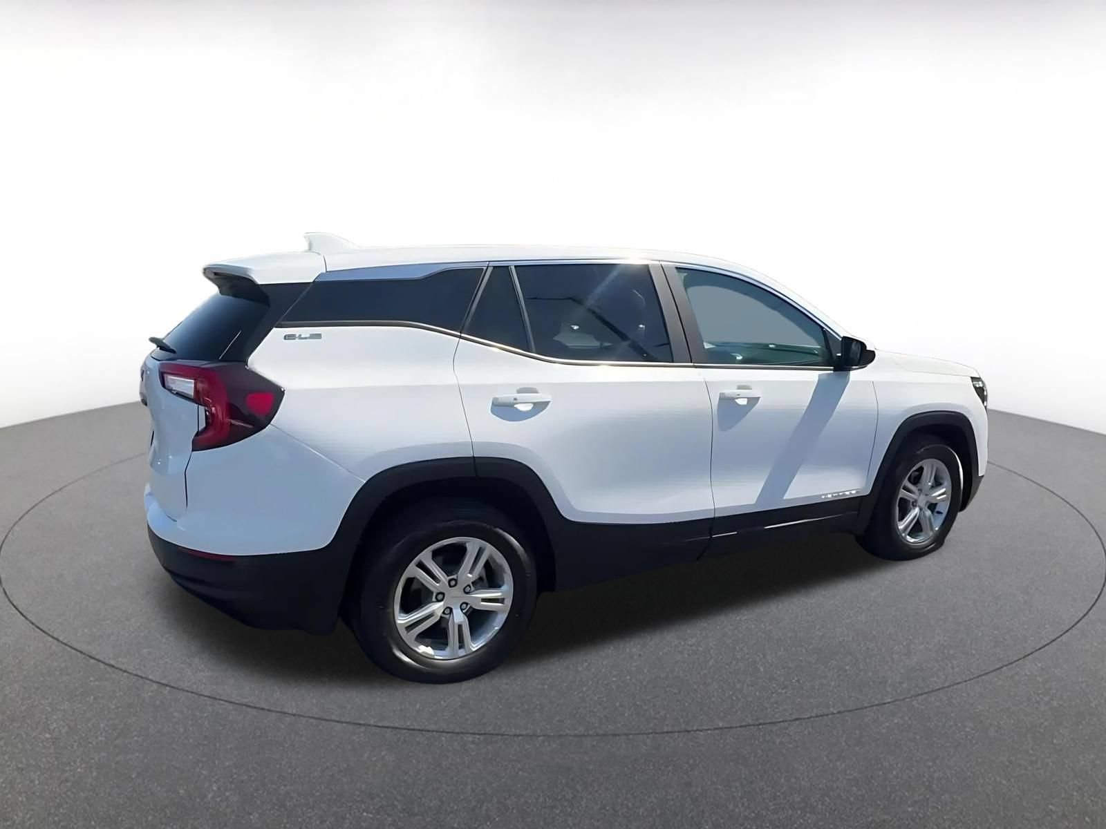 Thumbnail: 2024 GMC Terrain - 15