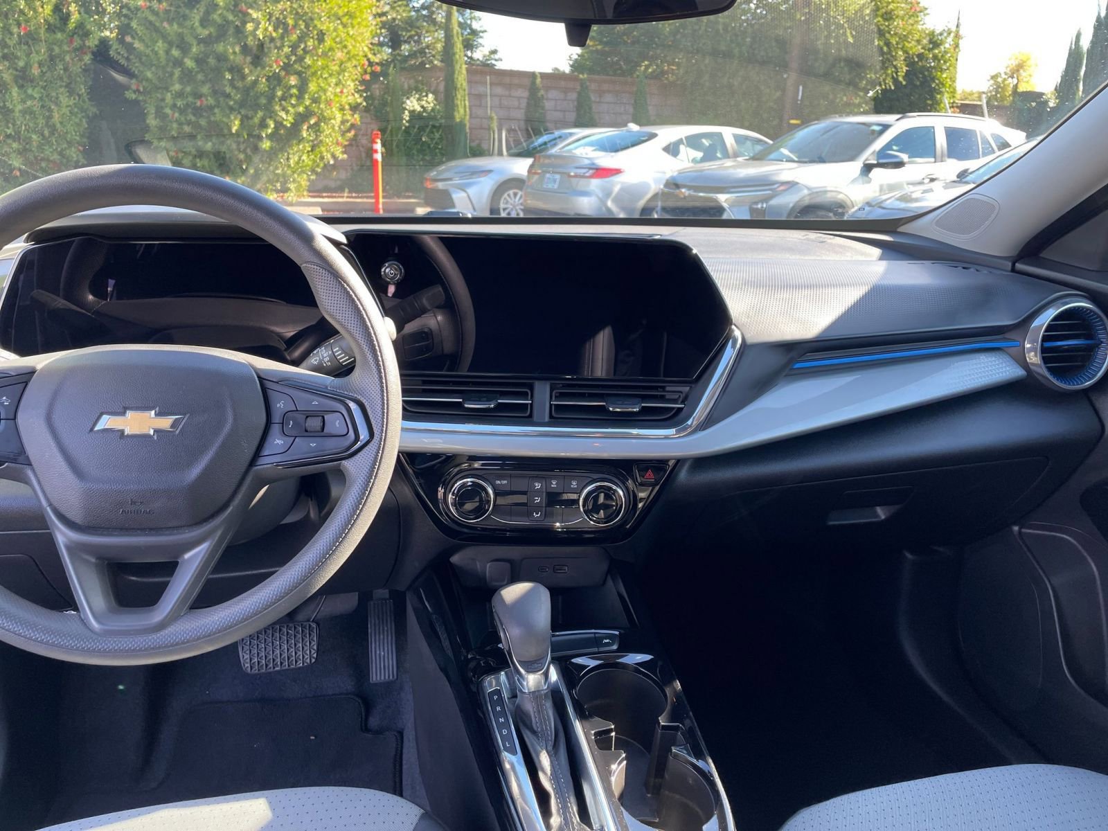 Thumbnail: 2025 Chevrolet Trax - 27