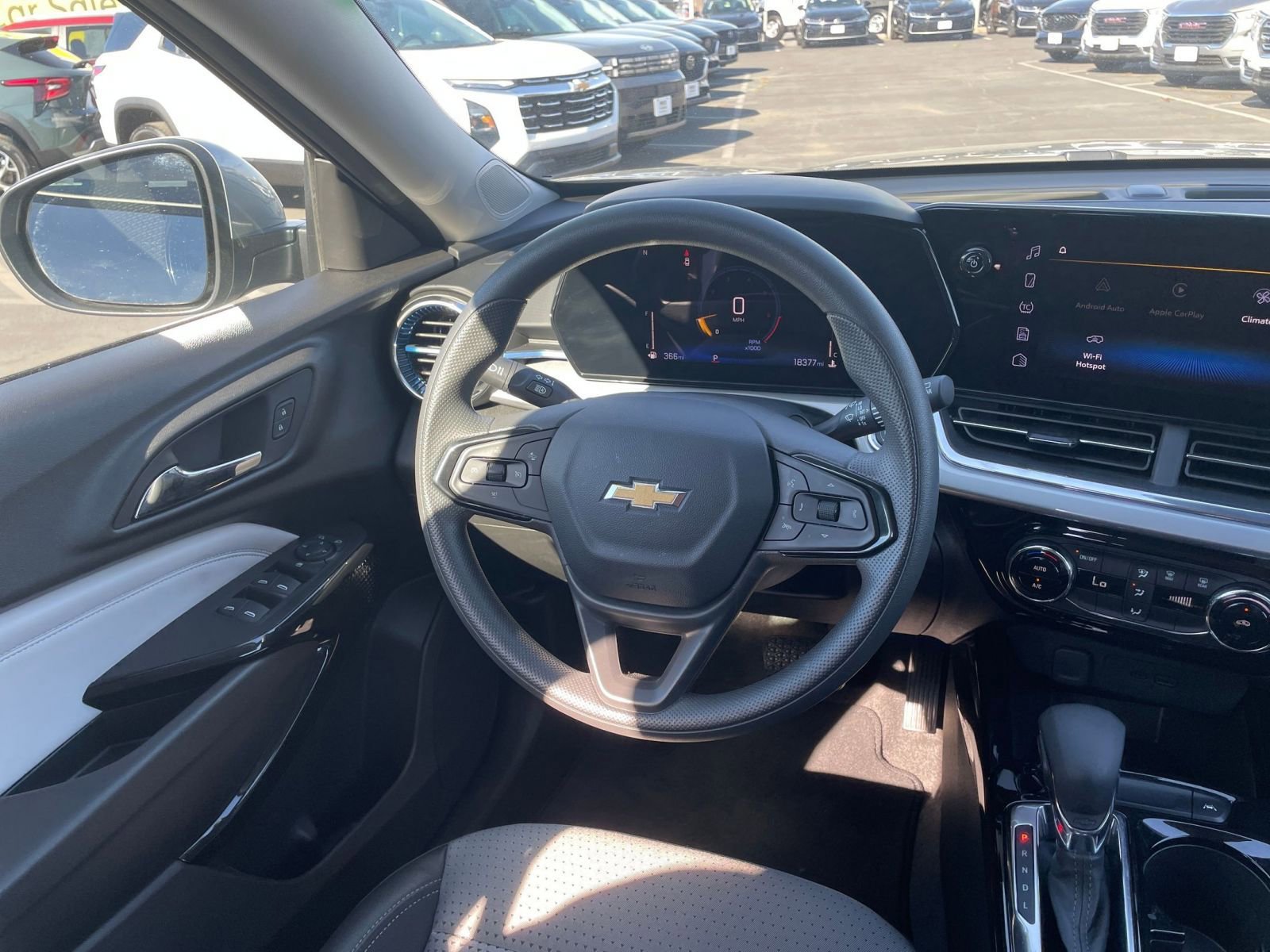 Thumbnail: 2025 Chevrolet Trax - 33