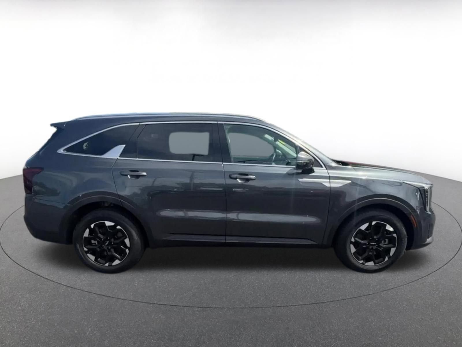 Thumbnail: 2024 Kia Sorento - 16