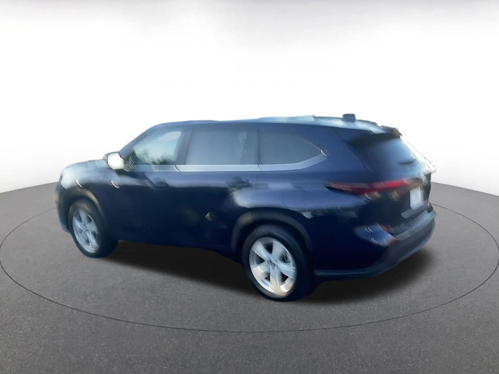 Thumbnail: 2025 Toyota Highlander - 10