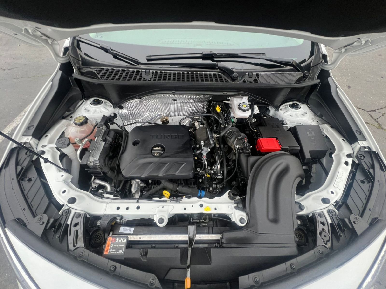 Thumbnail: 2025 Buick Encore GX - 32