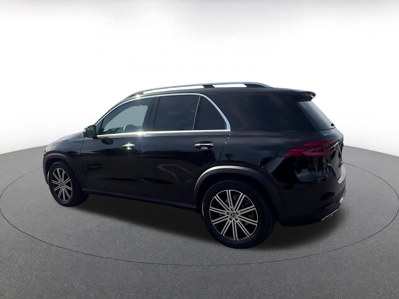 Thumbnail: 2026 Mercedes-Benz GLE - 10