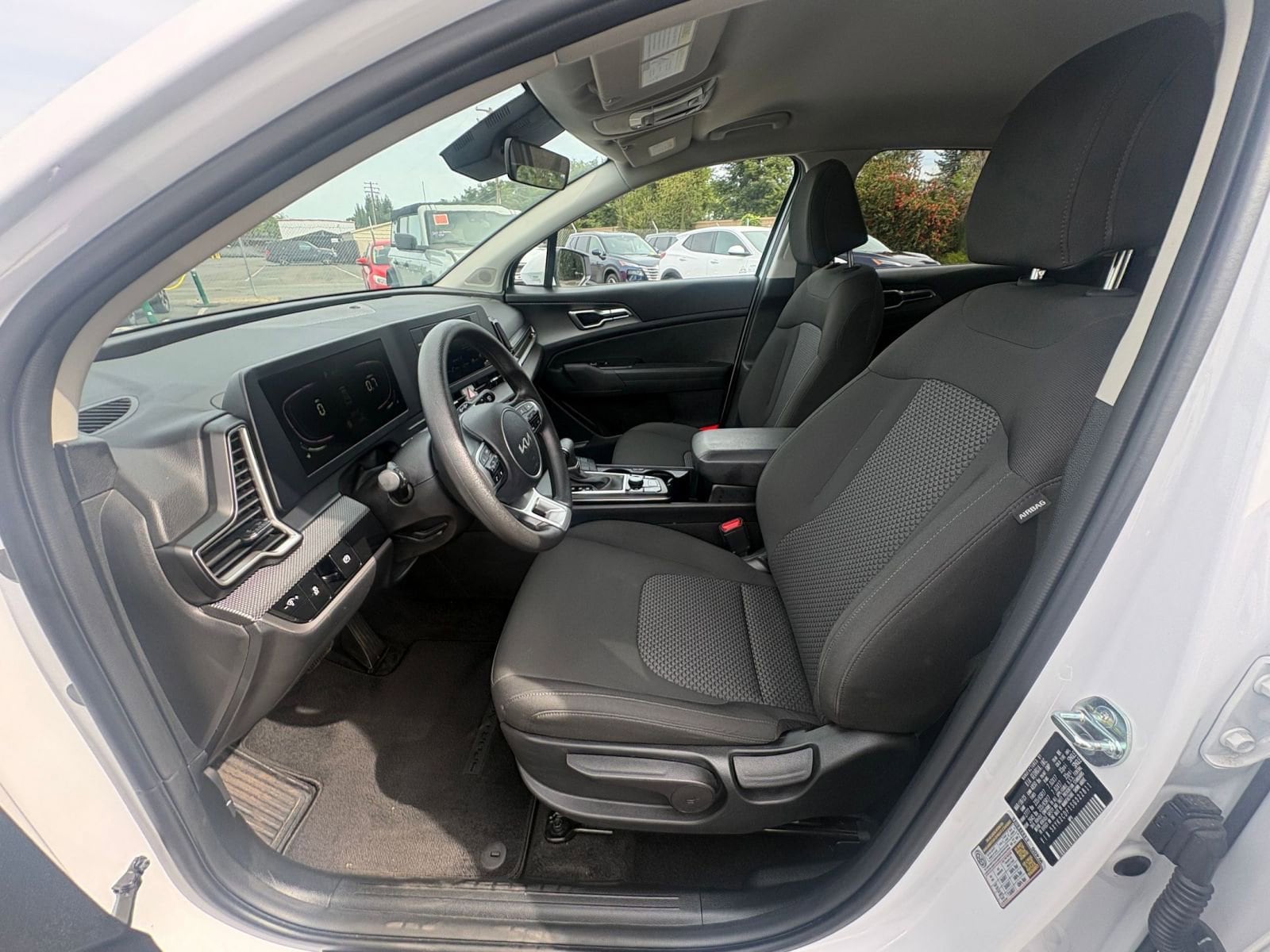 Thumbnail: 2025 Kia Sportage - 25