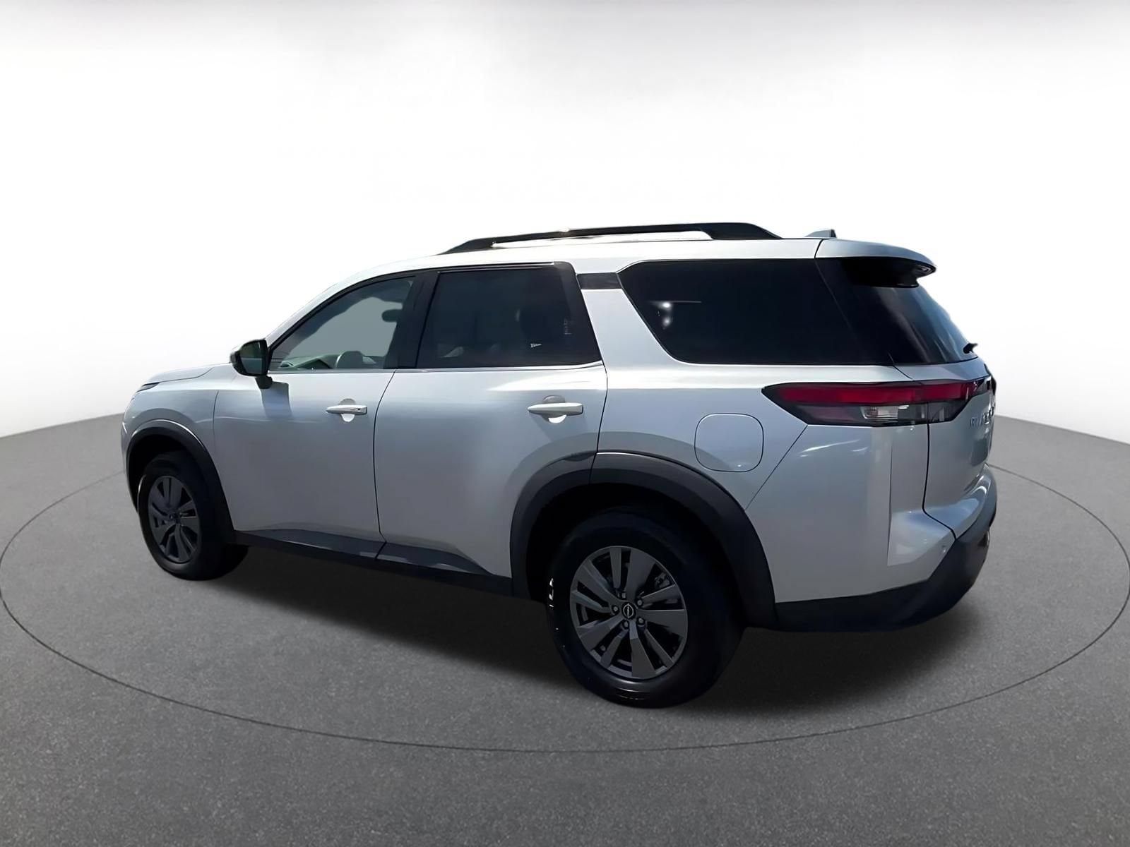 Thumbnail: 2025 Nissan Pathfinder - 8