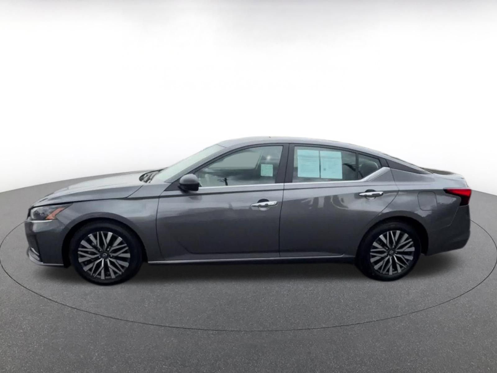 Thumbnail: 2025 Nissan Altima - 9