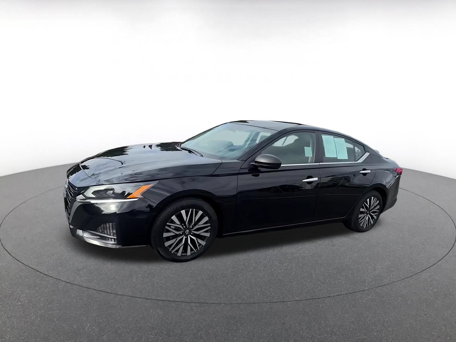Thumbnail: 2025 Nissan Altima - 6