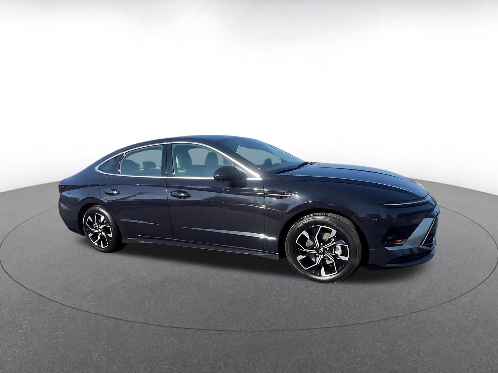 Thumbnail: 2025 Hyundai Sonata - 2