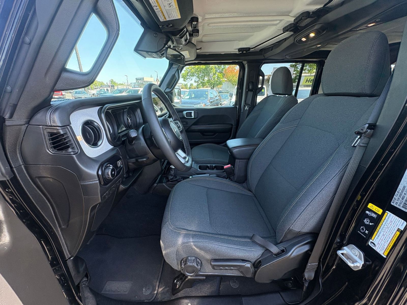 Thumbnail: 2025 Jeep Wrangler - 27