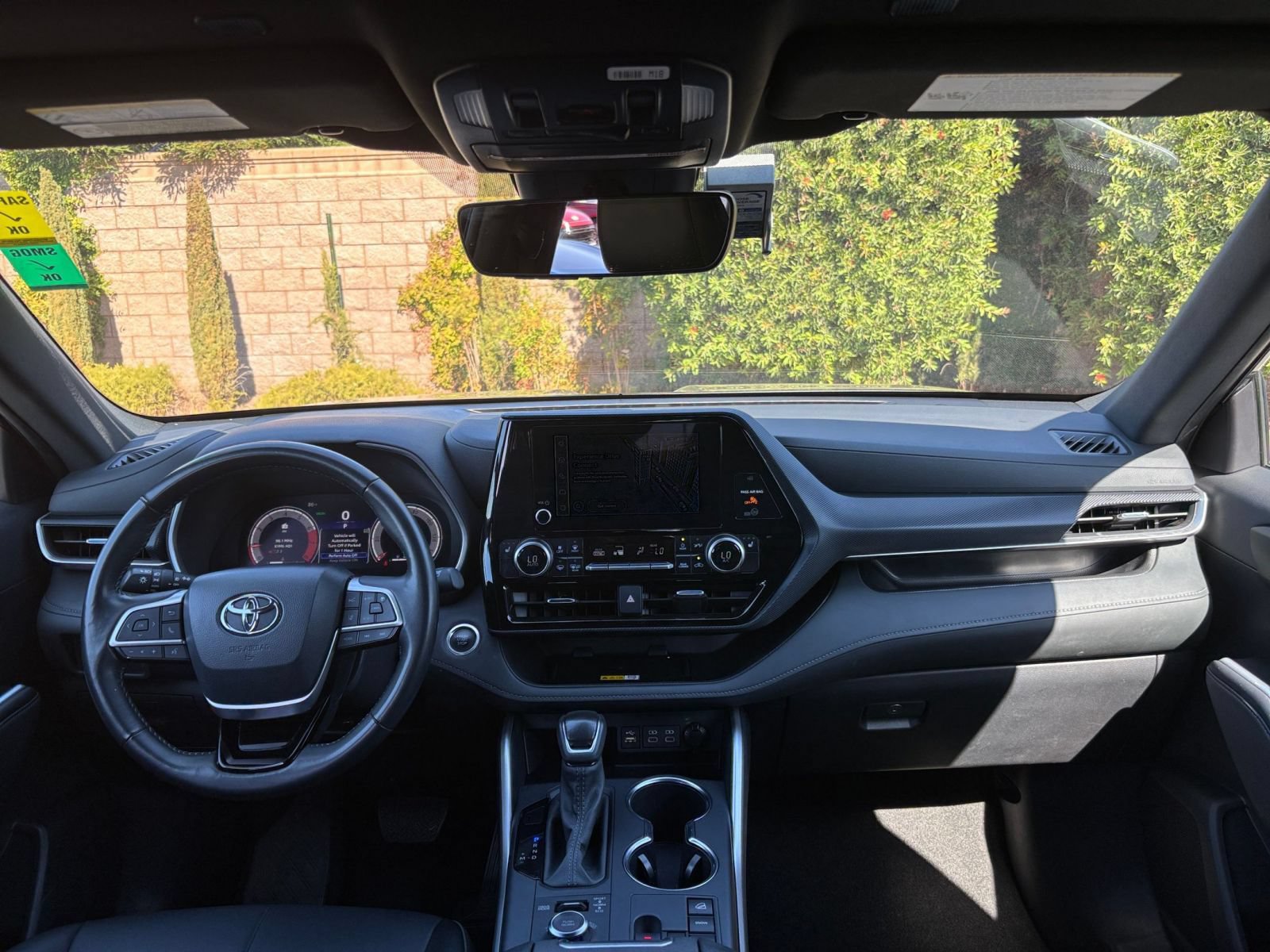 Thumbnail: 2025 Toyota Highlander - 32
