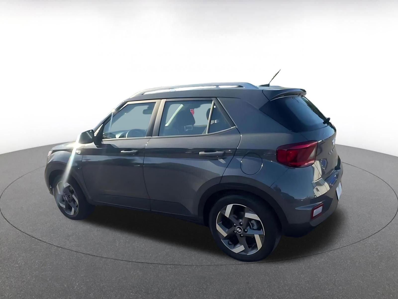 Thumbnail: 2025 Hyundai Venue - 10