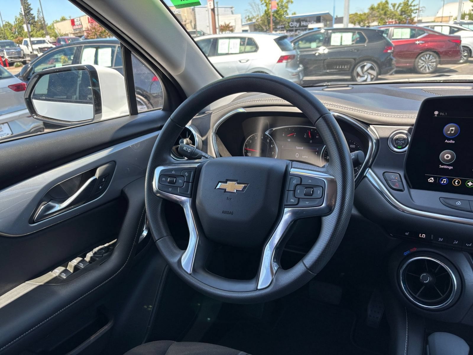 Thumbnail: 2026 Chevrolet Blazer - 31