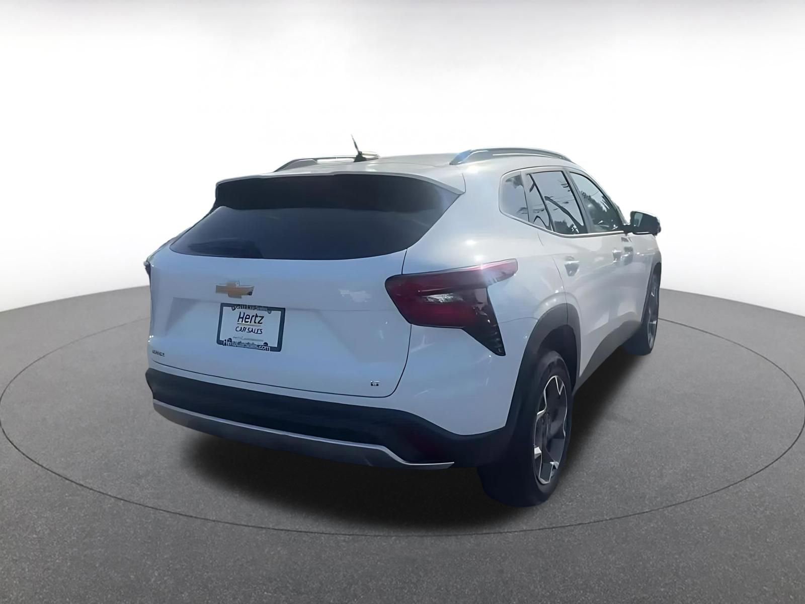 Thumbnail: 2025 Chevrolet Trax - 14