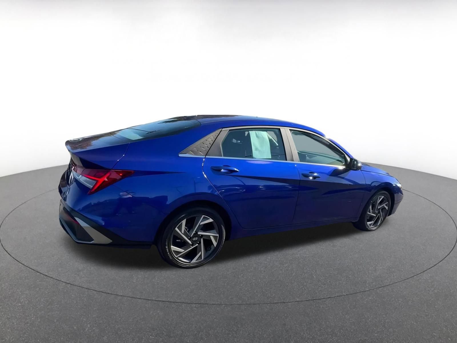 Thumbnail: 2025 Hyundai Elantra - 15