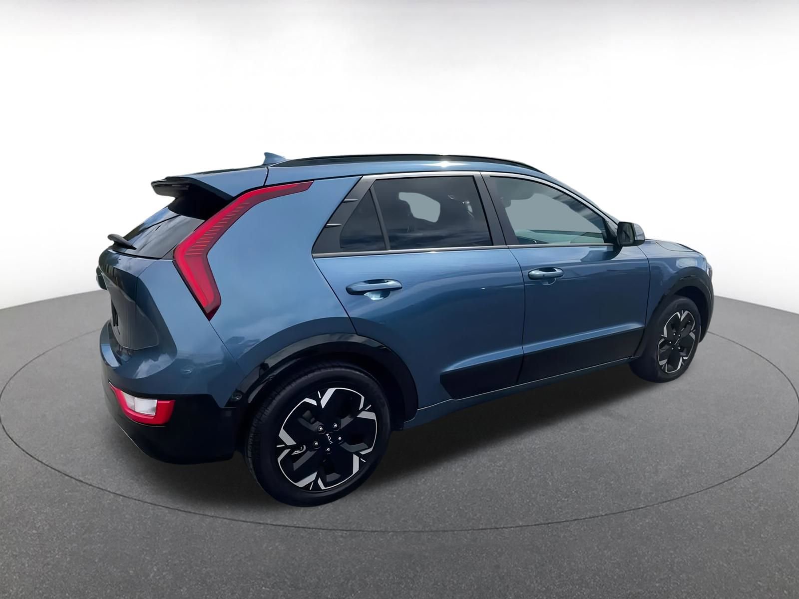 Thumbnail: 2023 Kia Niro - 15