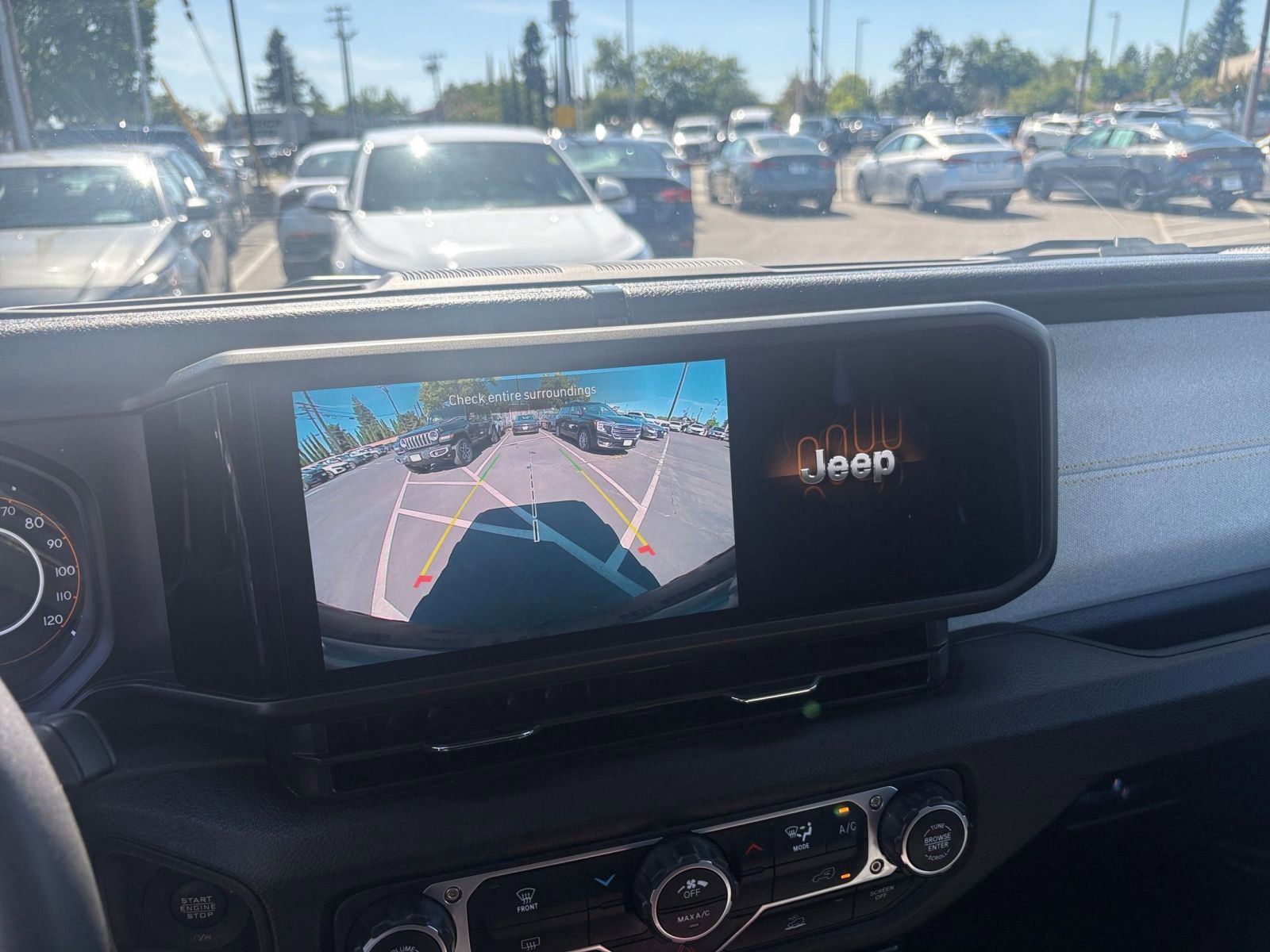 Thumbnail: 2025 Jeep Wrangler - 23