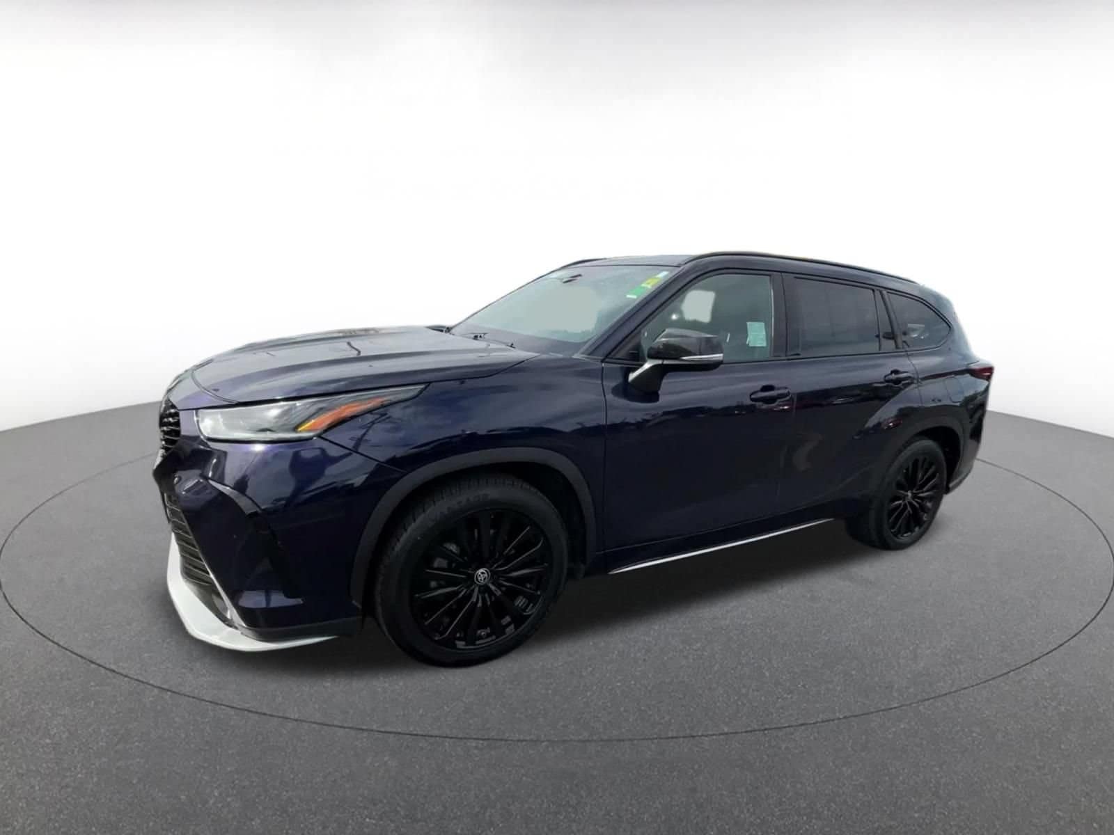 Thumbnail: 2024 Toyota Highlander - 6