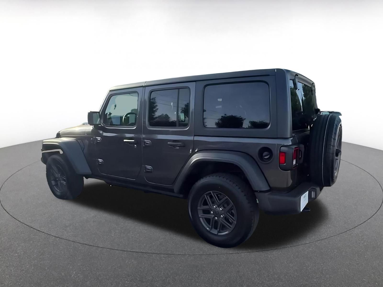 Thumbnail: 2025 Jeep Wrangler - 9