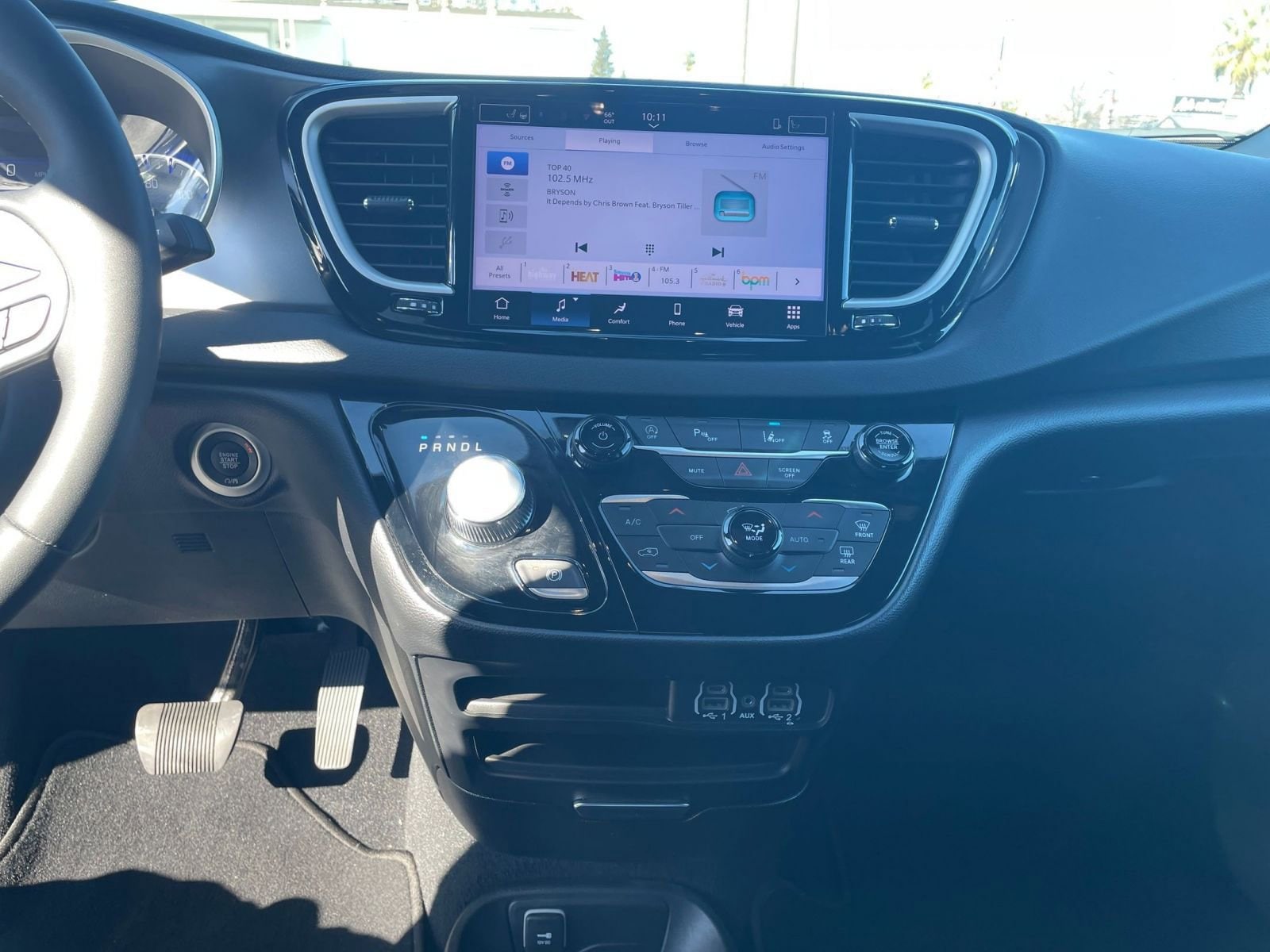 Thumbnail: 2025 Chrysler Pacifica - 17