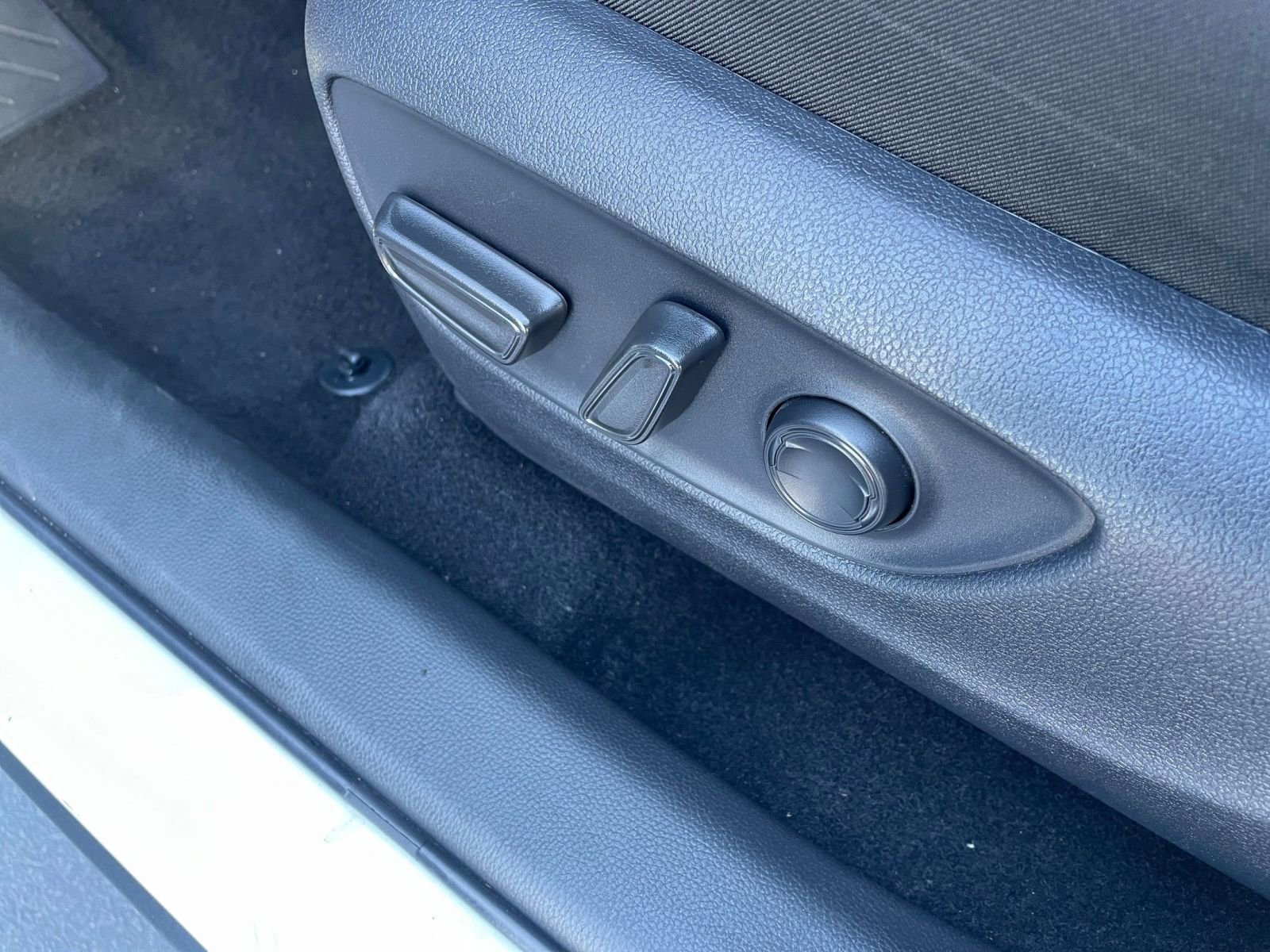 Thumbnail: 2025 Toyota RAV4 - 24