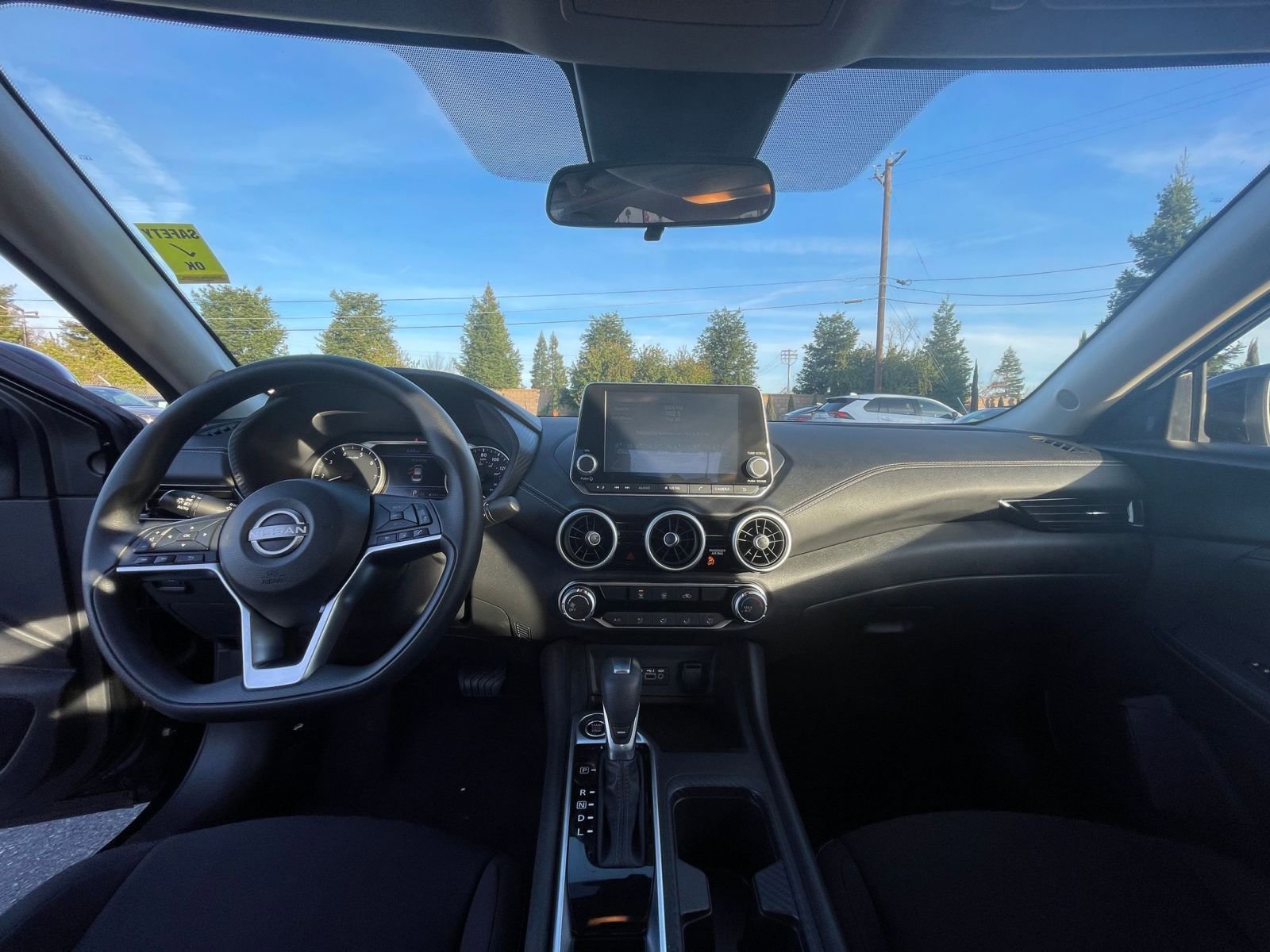 Thumbnail: 2025 Nissan Sentra - 33